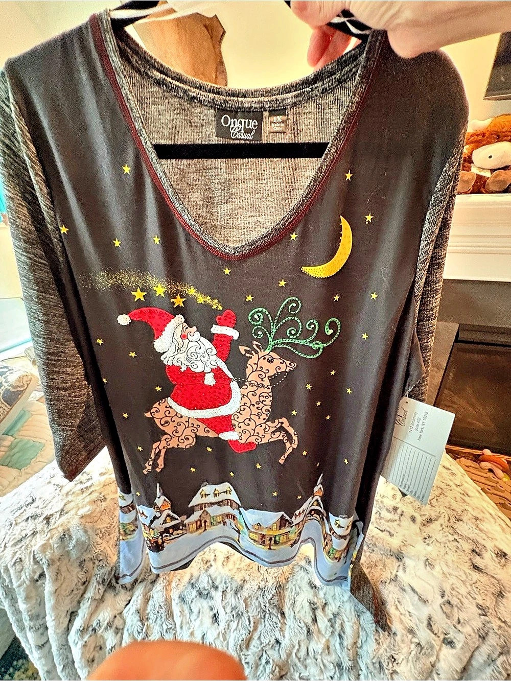 NWT Onque Casual 1X Santa Riding Reindeer Christmas Top Gray Marl Stretch